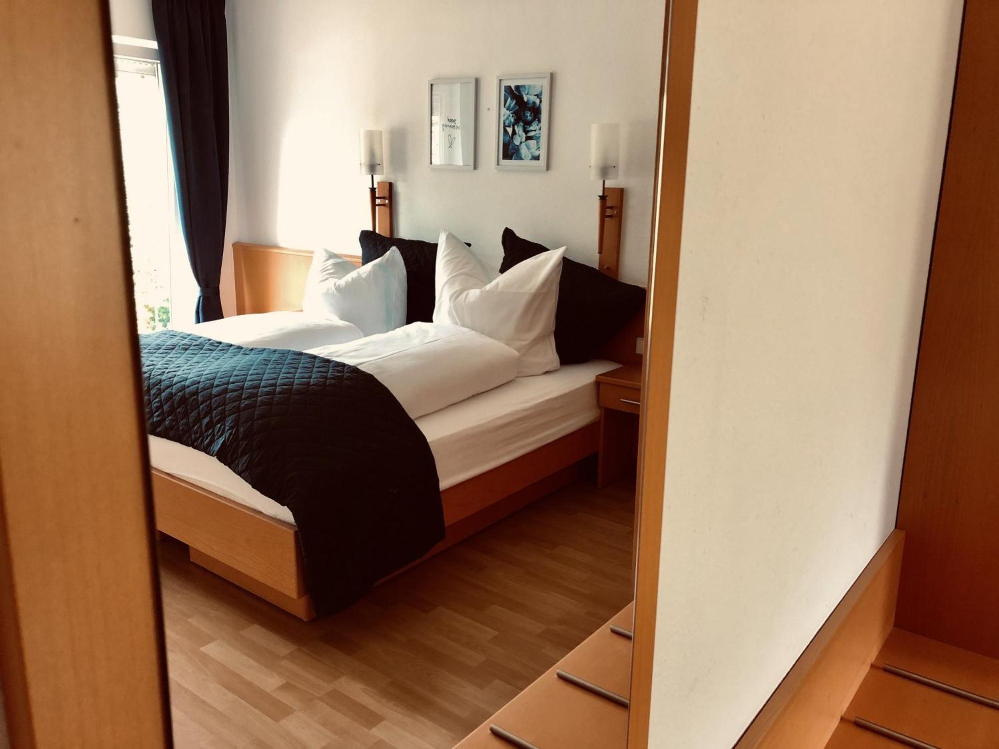 Am Landhaus - Gaestezimmer Walsheim Eksteriør bilde